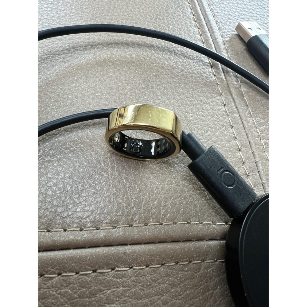 Oura Ring Gen 3 Heritage Gold Size 8 with Charger